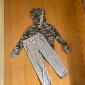 Boys splendid zip hoodie and sweat pants set size 7